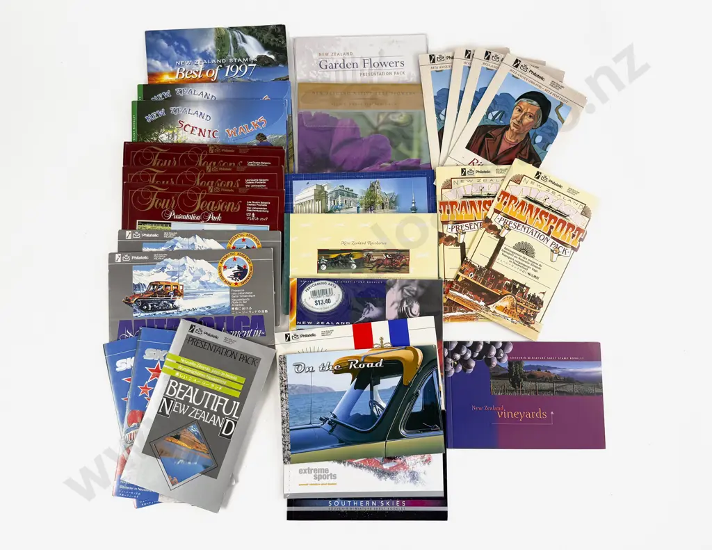 NZ Presentation Packs and Miniature Sheet Booklets Image 1++