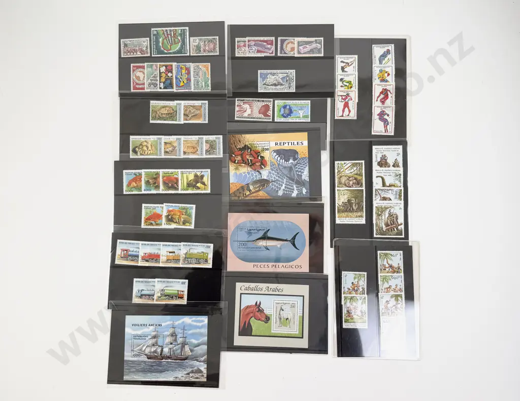Qty Loose Sorted World Stamps Image 1++