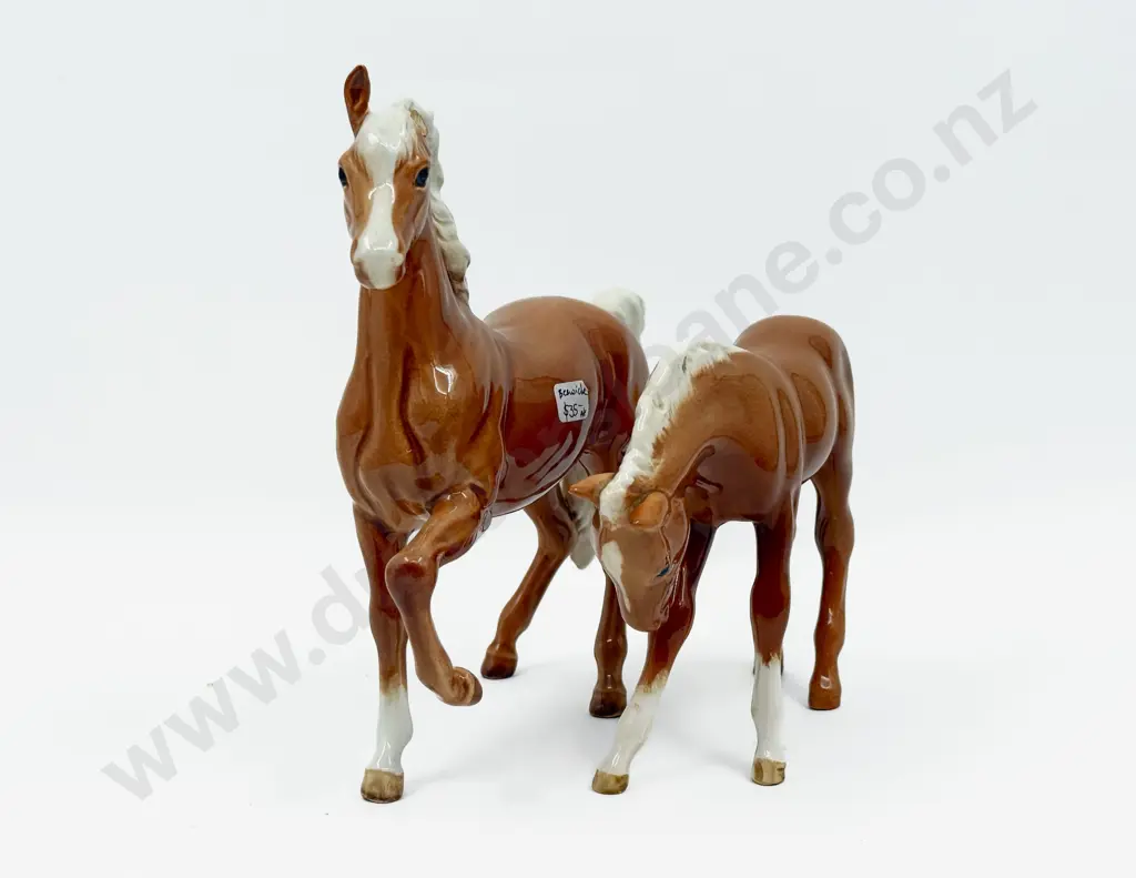 Two Beswick Ceramic Horse Figurines Image 1++
