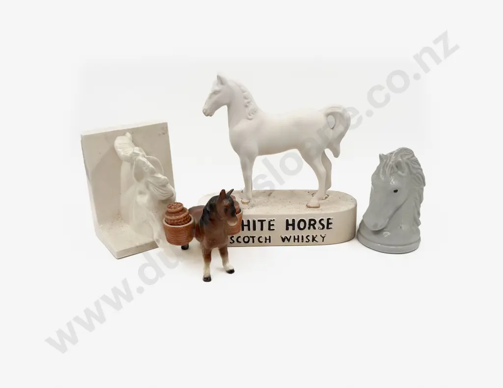 Quantity of Horse Figures Image 1++