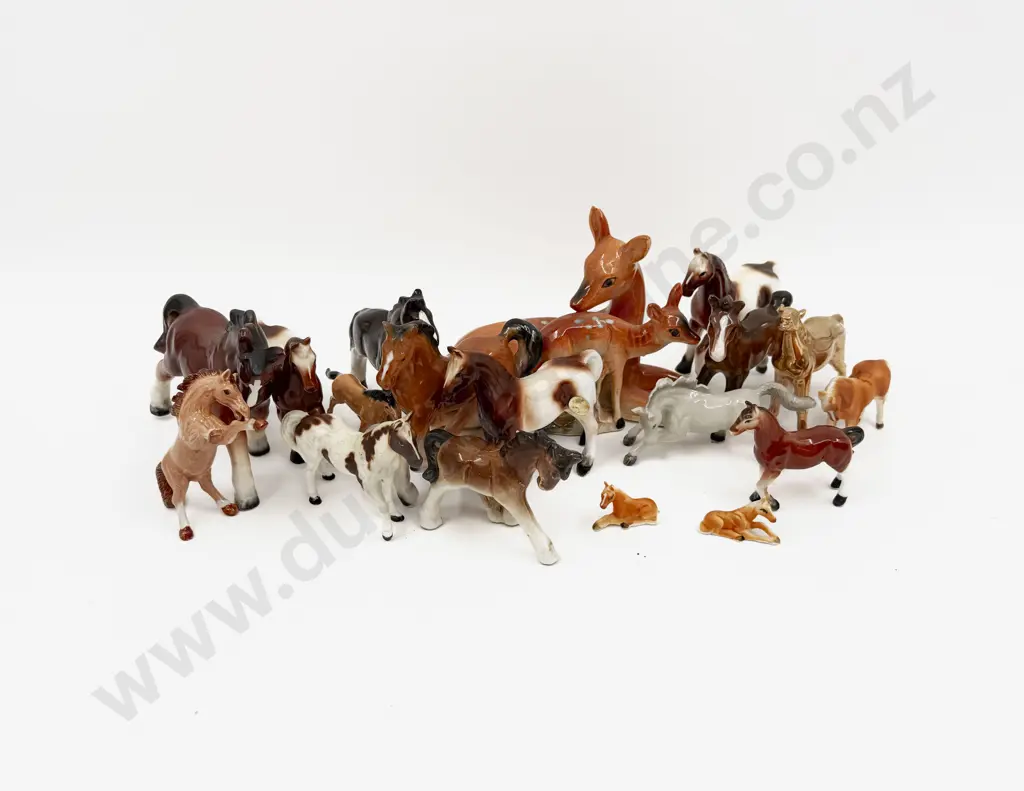 Box Quantity of Assorted Horse Figurines Image 1++