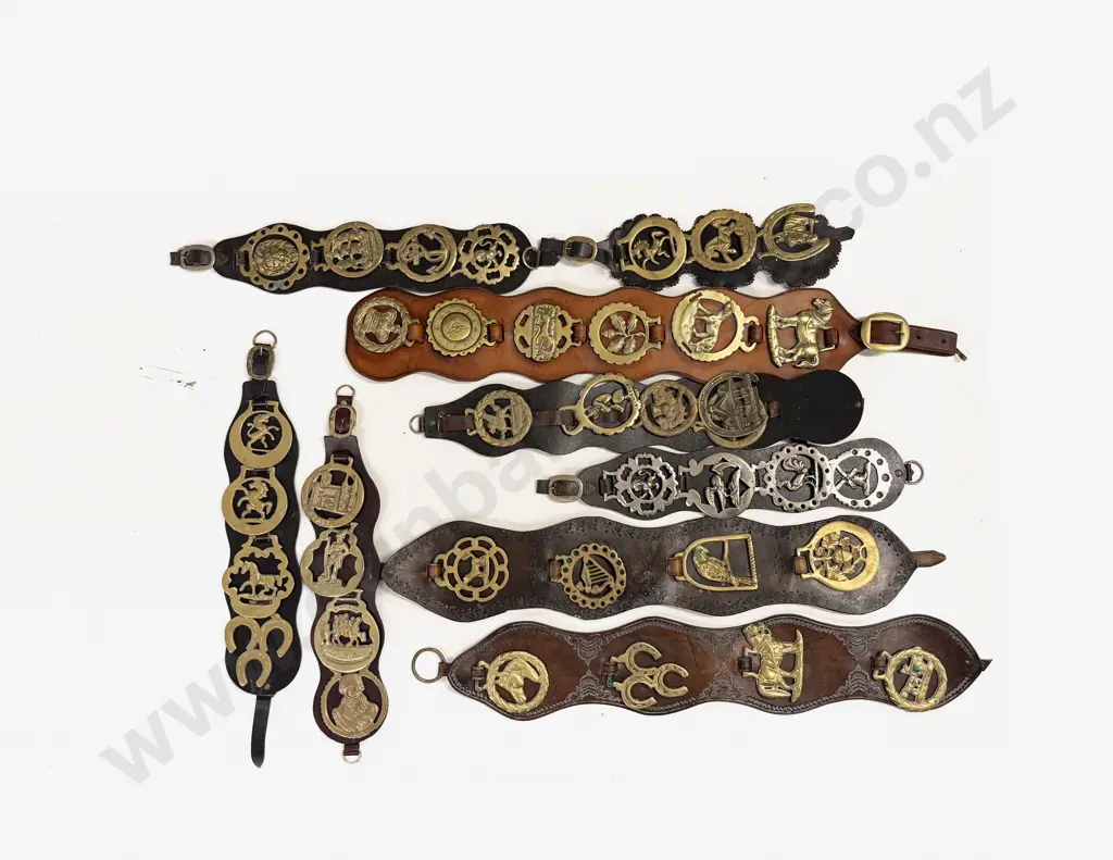 Quantity of Assorted Horse Brasses Image 1++