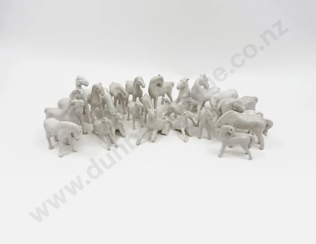 Box Quantity of Porcelain Horse Figures Image 1++