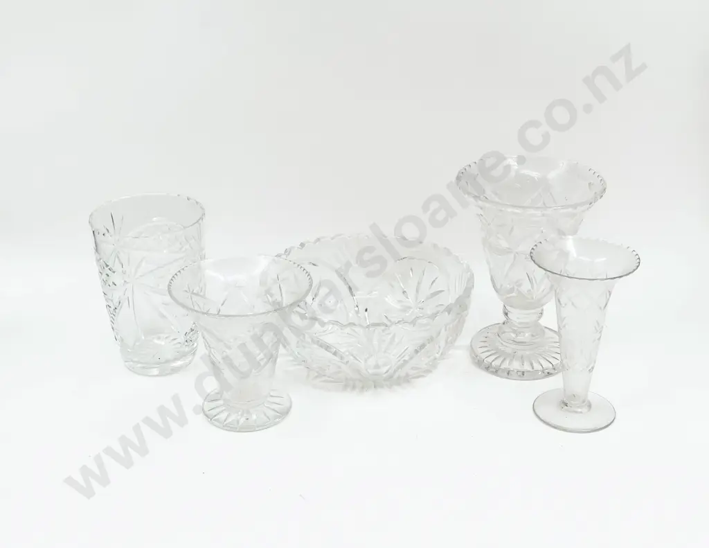 Crystal Bowl with Four Glass Vases Image 1++