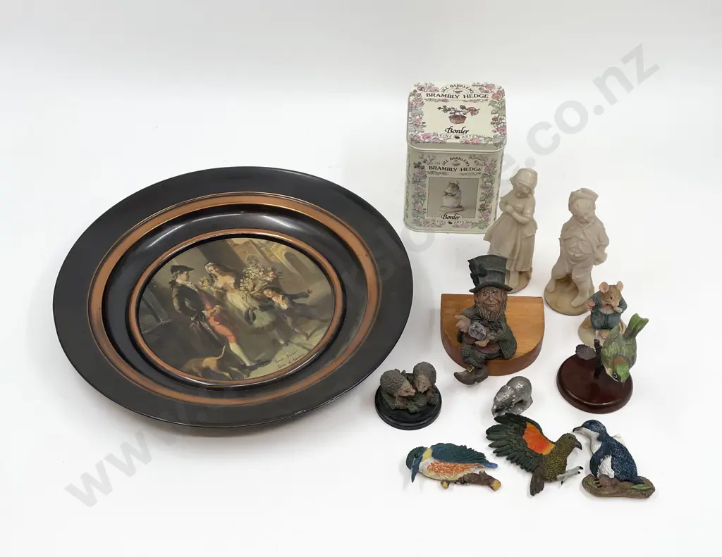 Decorative Plate with Assorted Figurines Image 1++