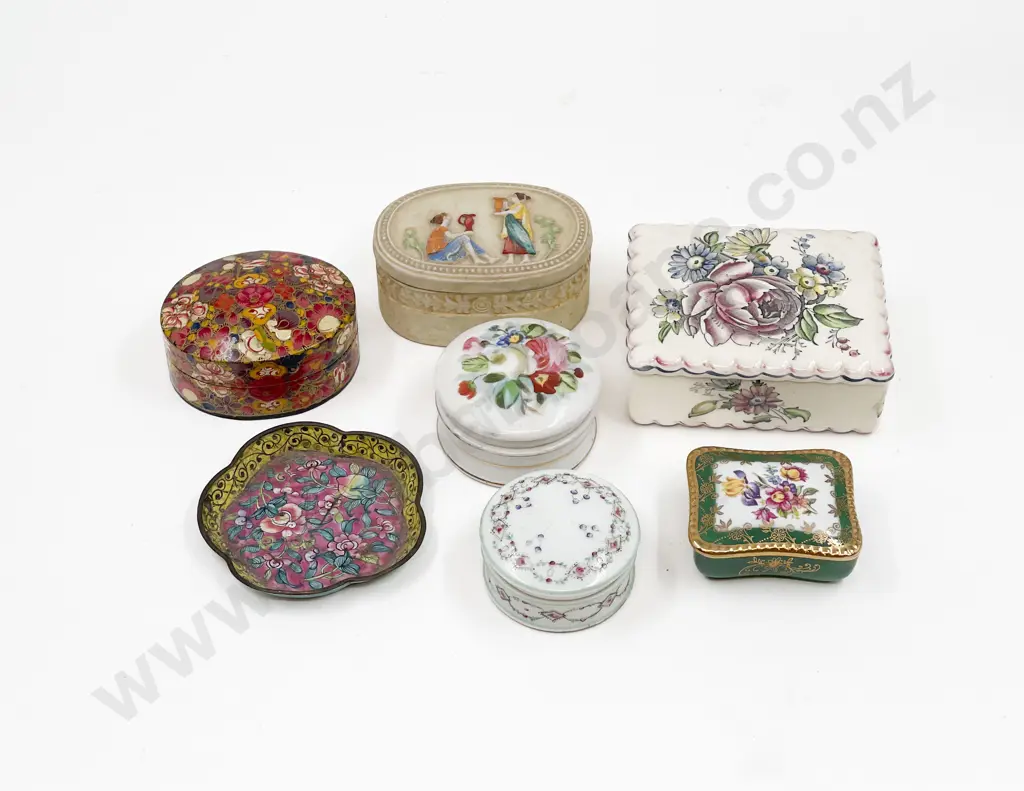 Qty of Assorted Fancy China Trinket Boxes Etc Image 1++