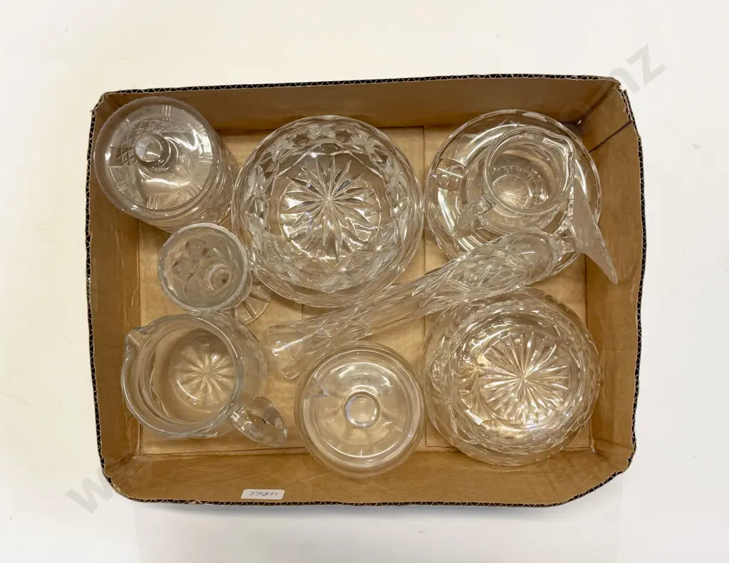 Qty of Assorted Crystal and Glassware Image 1++