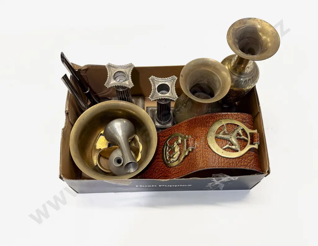 Quantity of Metalware including S/P Candlesticks & Horse-Brasses Image 1++