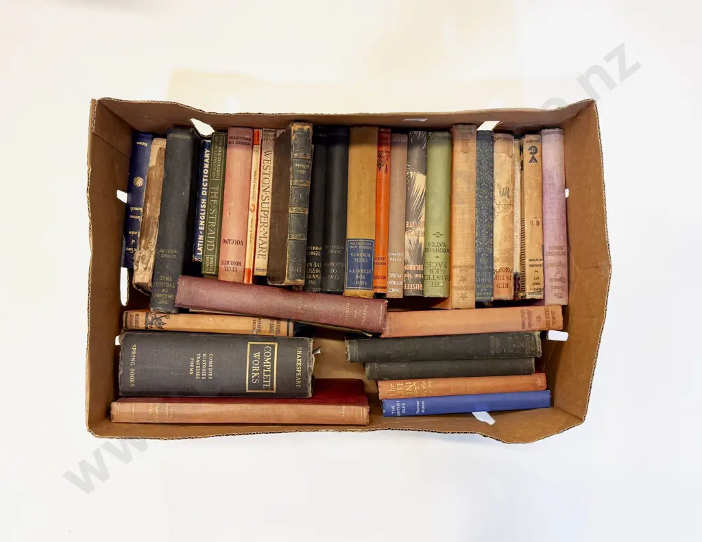 Box of Assorted Vintage Books Image 1++
