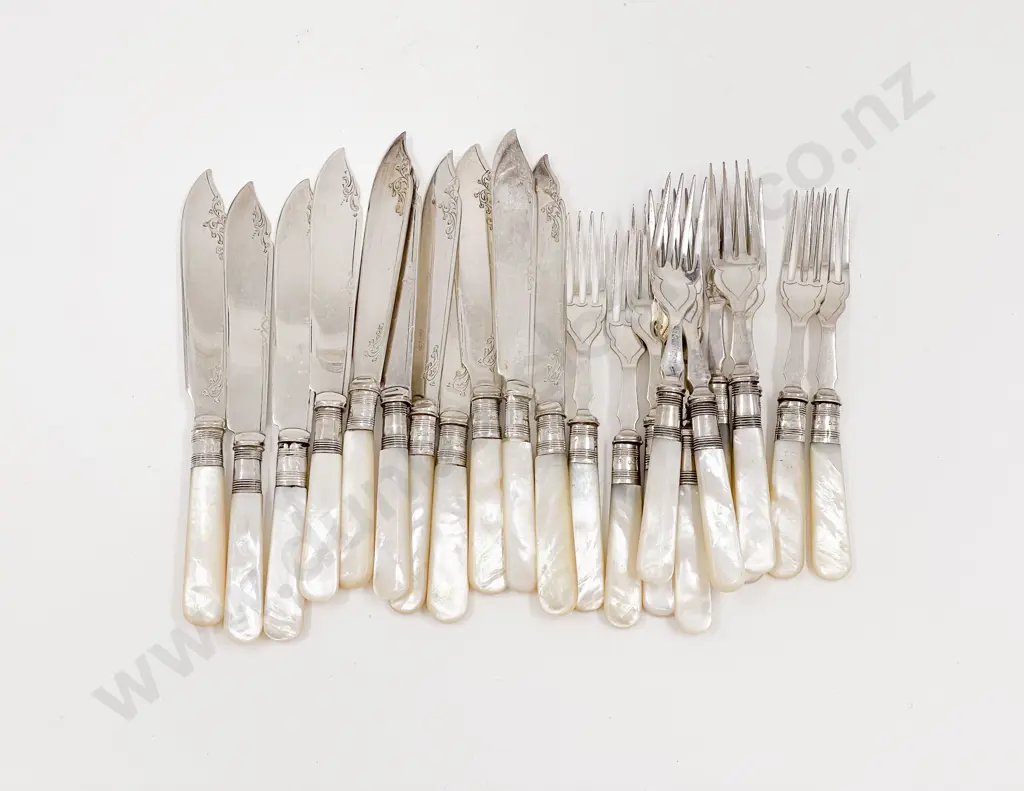 Assorted MOP Handled Cutlery Image 1++