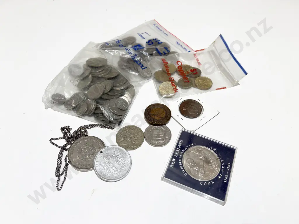 All Black Captains Coin Set & Assorted NZ and World Coins Image 1++