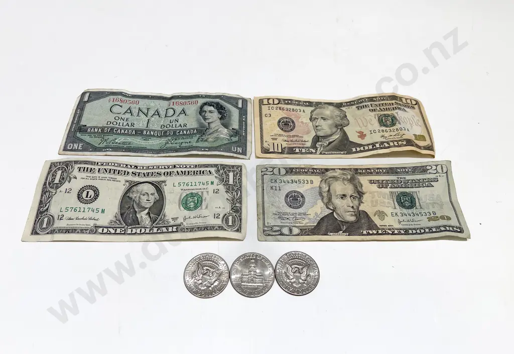 US Bank Notes With Three Half Dollars Image 1++