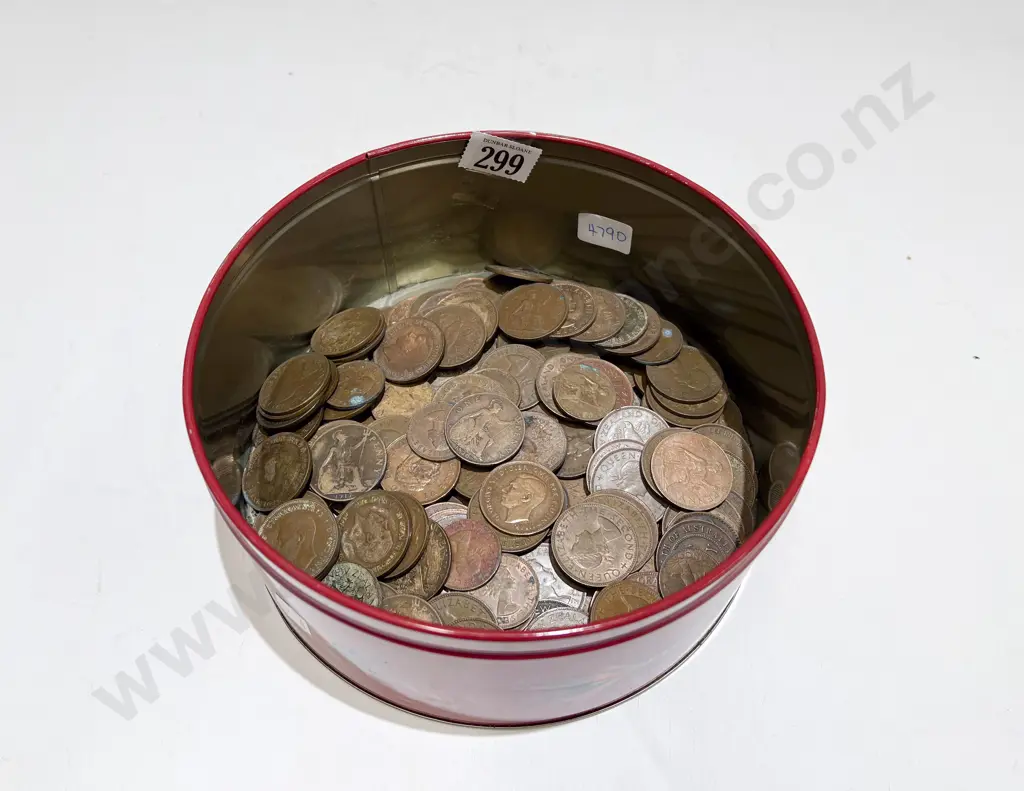 Quantity of Assorted NZ Pennies Image 1++