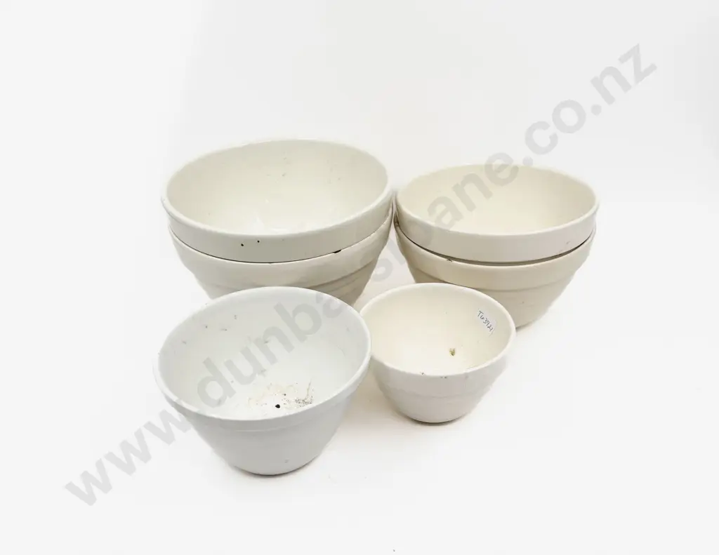 Six Crown Lynn Mixing Bowls Image 1++
