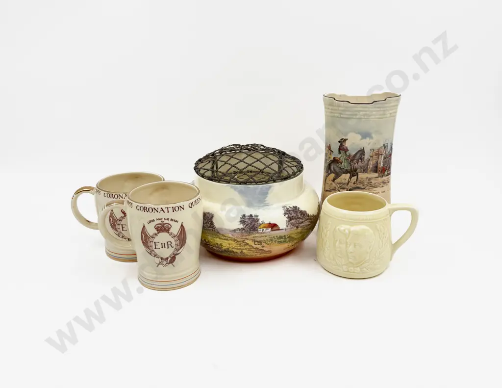 RD Rosebowl & Four Pieces English Pottery Image 1++