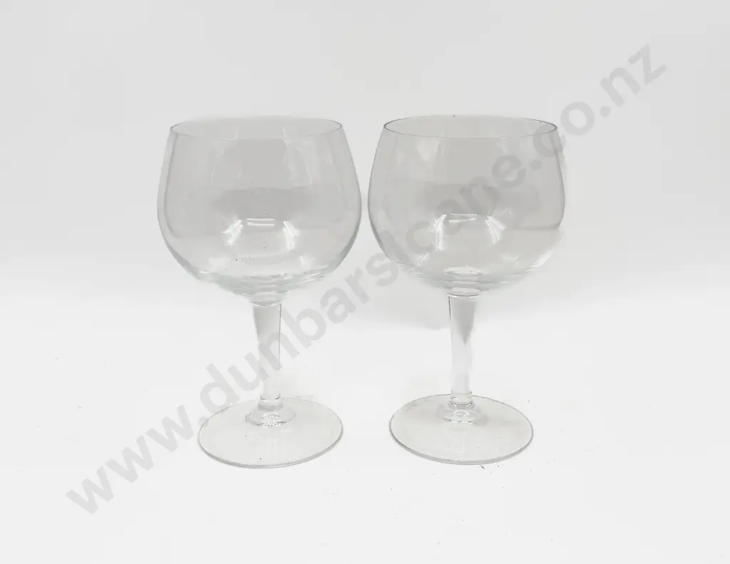 Boxed Set of Twelve Grand Vin Pinot Noir Glasses Image 1++