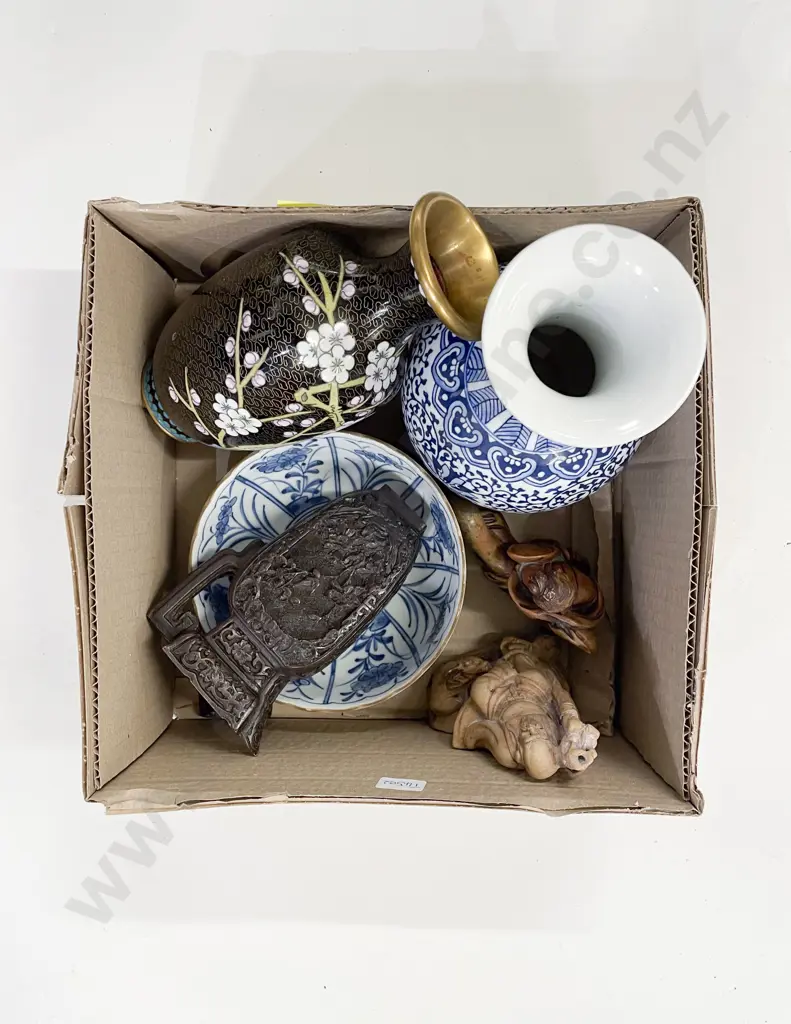 Box Quantity of Assorted Chinese Pottery & Carved Objects Image 1++