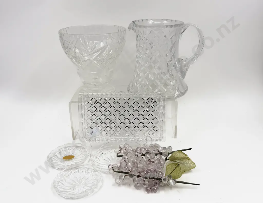 Quantity of Assorted Crystal & Other Image 1++