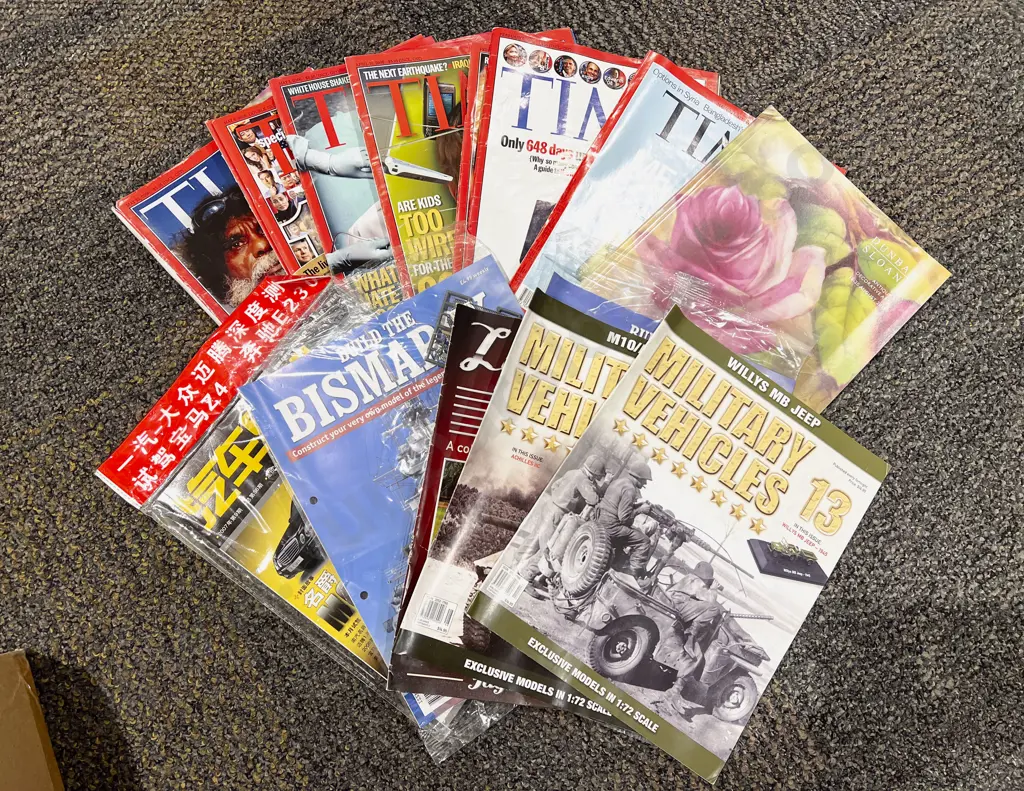 Boxed Quantity of Assorted Magazines Image 1++