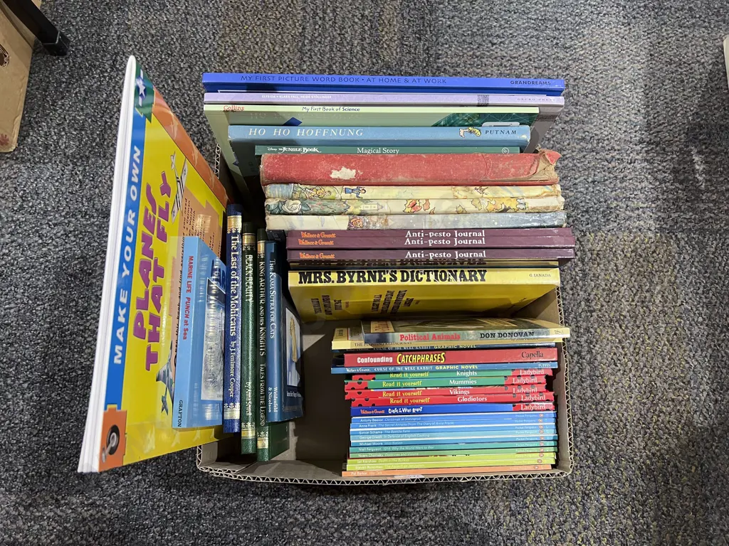 Boxed Quantity of Assorted Childrens Books Image 1++