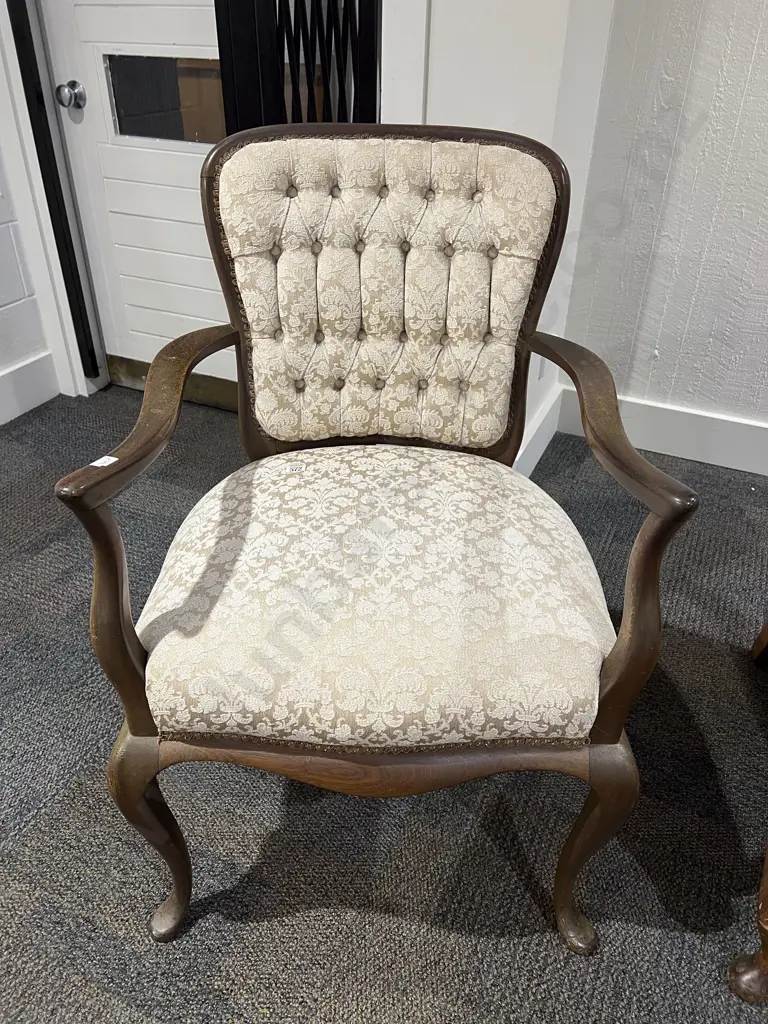Button Back Open Armchair Image 1++