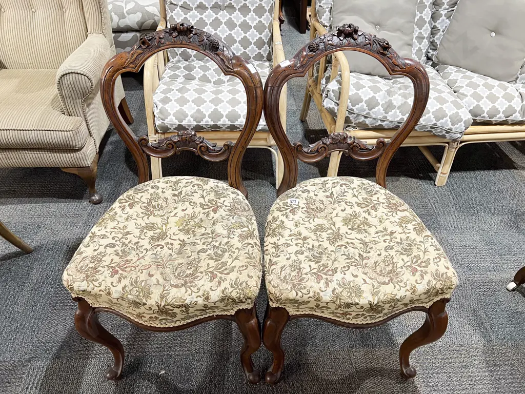 Pair of Balloon Back Dining Chair Image 1++