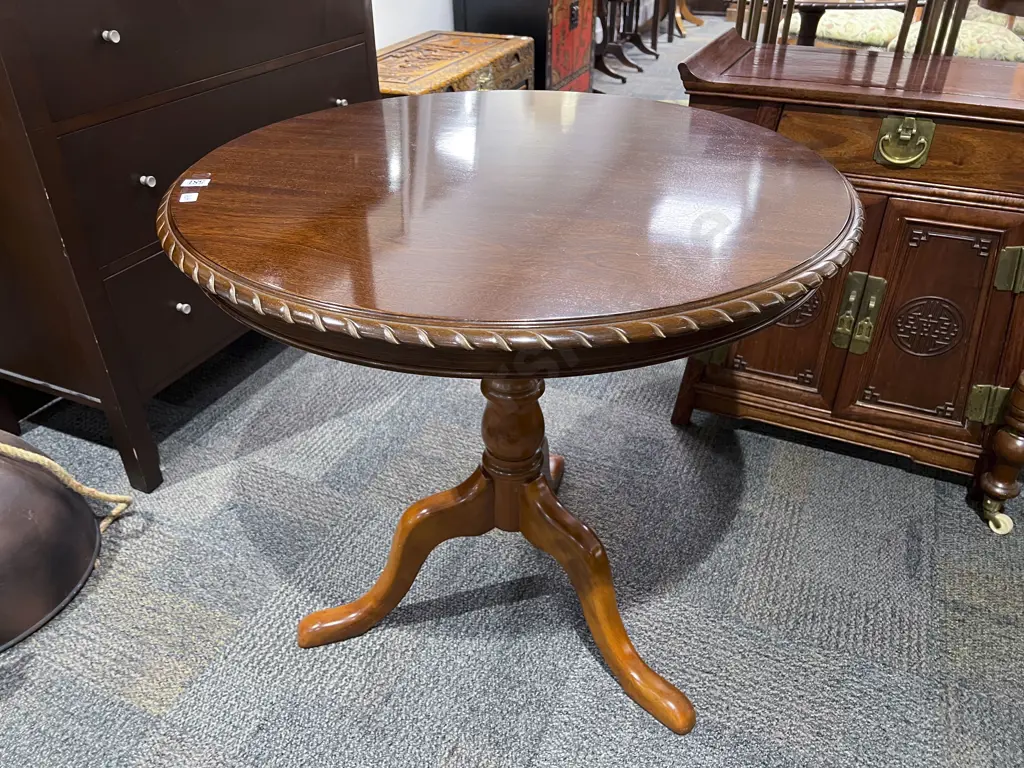 Reproduction Mahogany Centre Table Image 1++