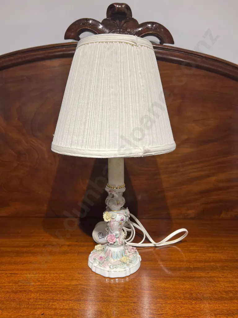Floral Decorated Table Lamp Image 1++