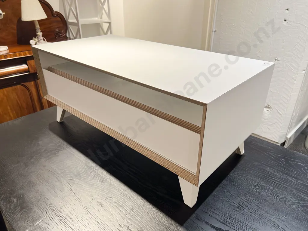 Modern Entertainment Stand Image 1++