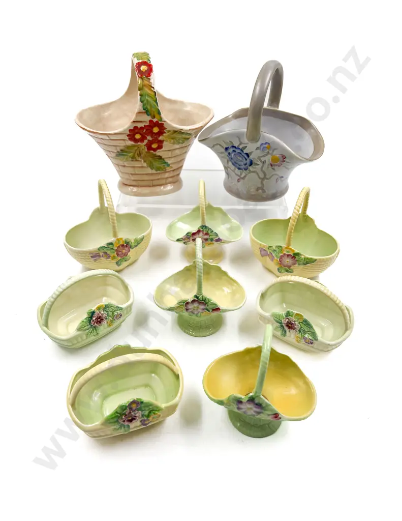 Small Qty of Carlton Ware Basket Vases Etc Image 1++