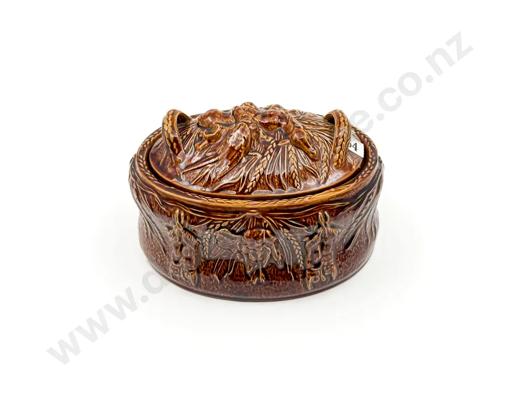 Port Meirion Lidded Oven Dish Image 1++