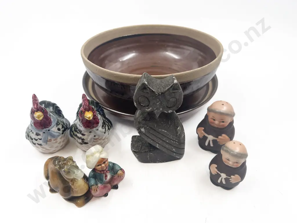 Qty of Assorted Animal Ornaments etc Image 1++