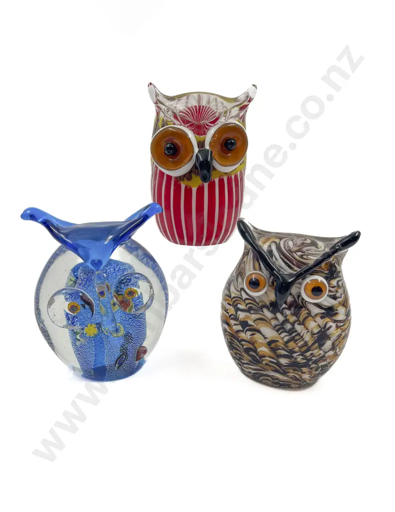 Three Art Glass Owls Image 1++