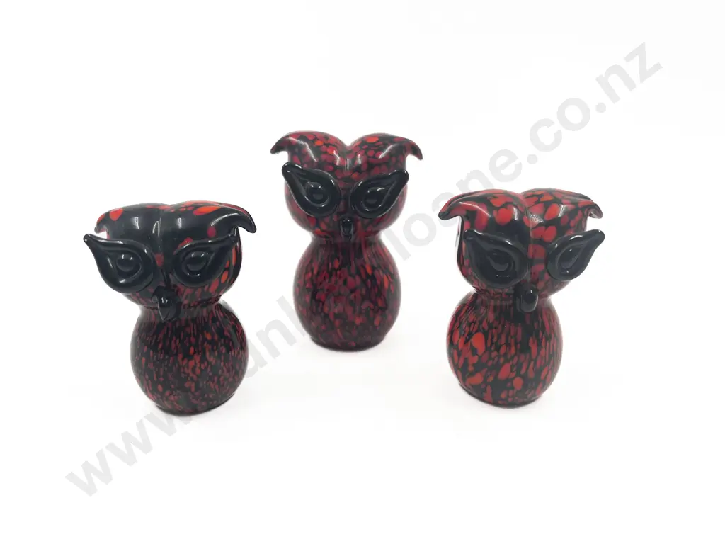 Three Murano Art Glass Owl Ornaments Image 1++