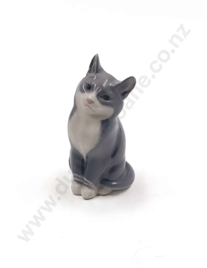 Royal Copenhagen Cat Image 1++