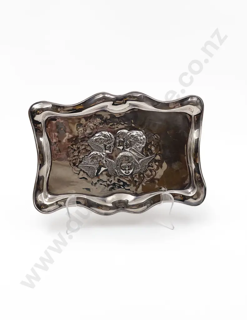 S/S Embossed Tray Image 1++