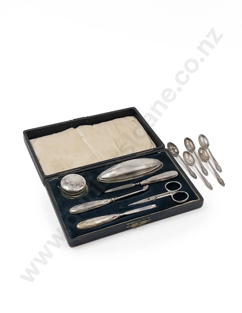 Plated Manicure Part Set with 5 S/S Tea Spoons Image 1++