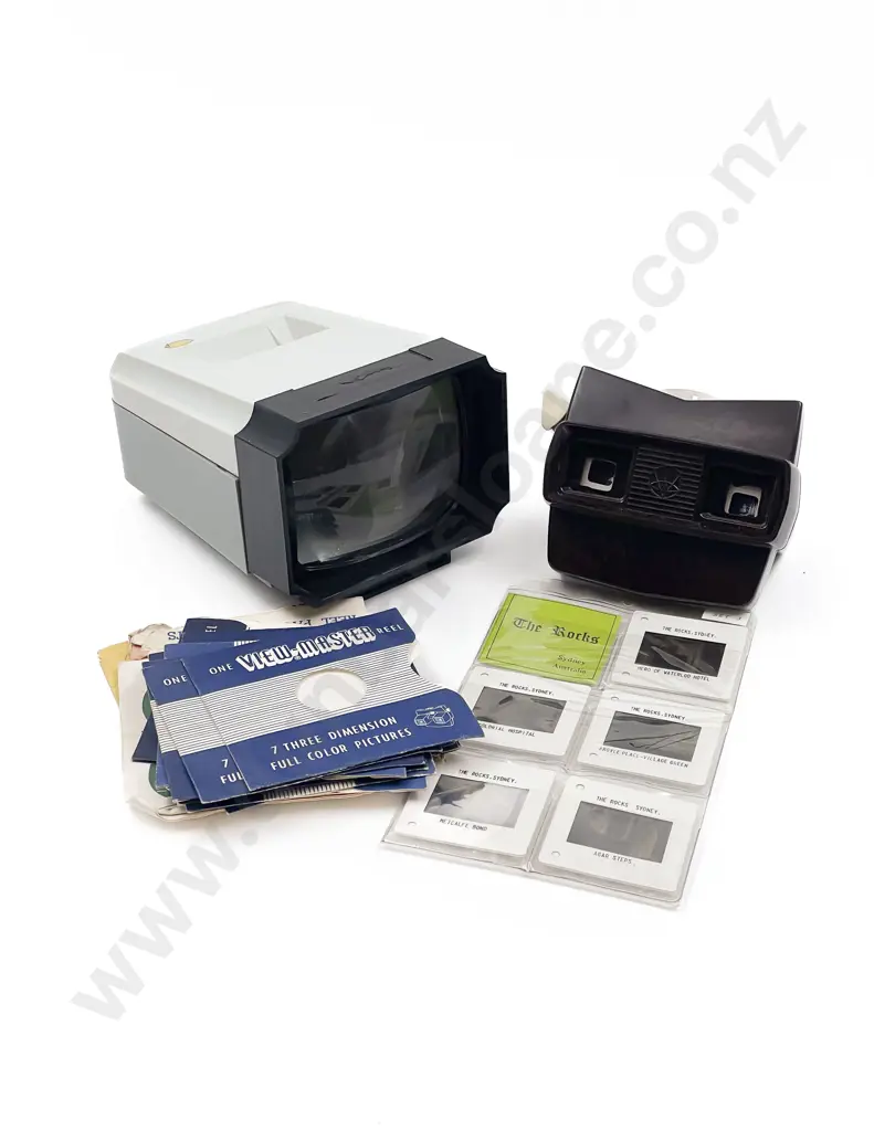 Boxed View-Master and Paramount Viewer With Small Assortment of Reels Etc Image 1++