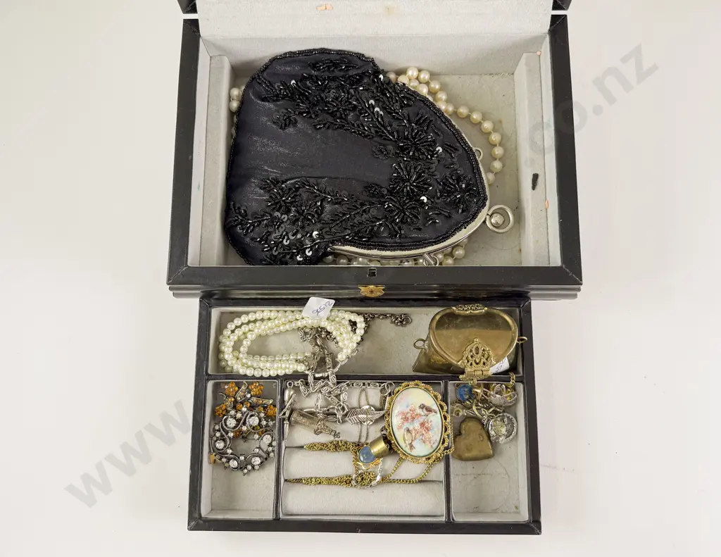Jewel Box with Costume Jewellery and Beaded Evening Purse Image 1++