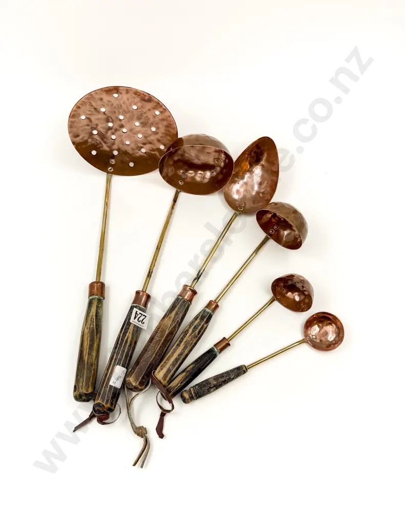 Six Assorted Copper Kitchen Implements Image 1++