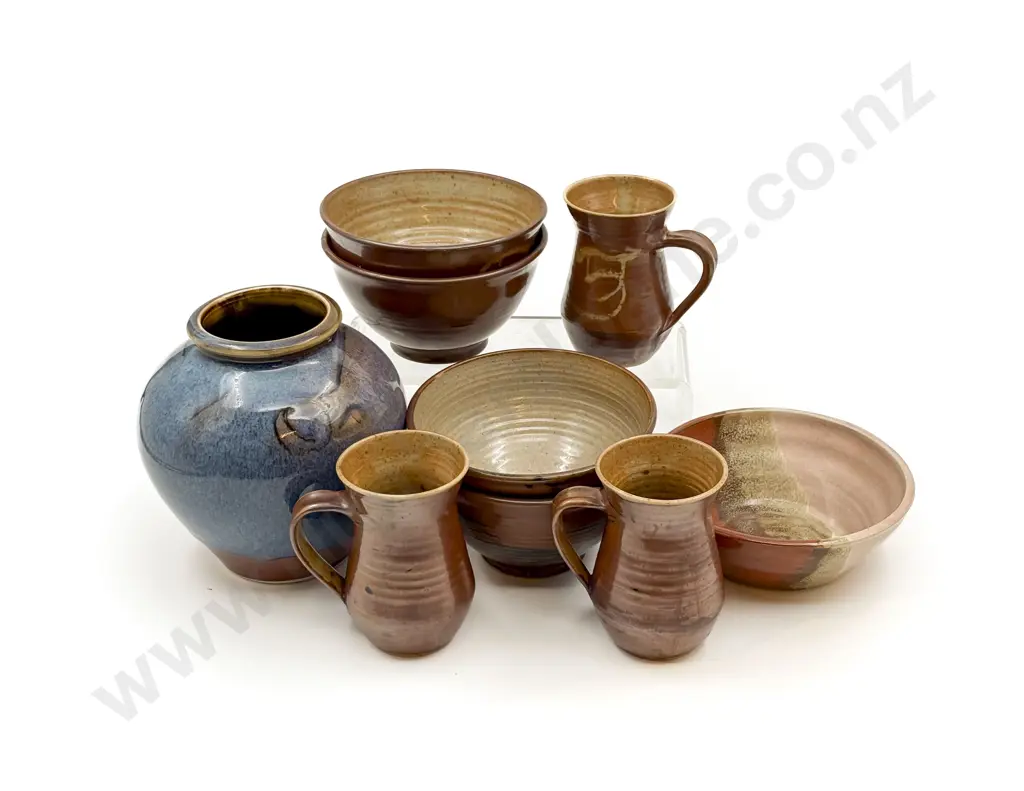 Qty of Assorted NZ Pottery Image 1++