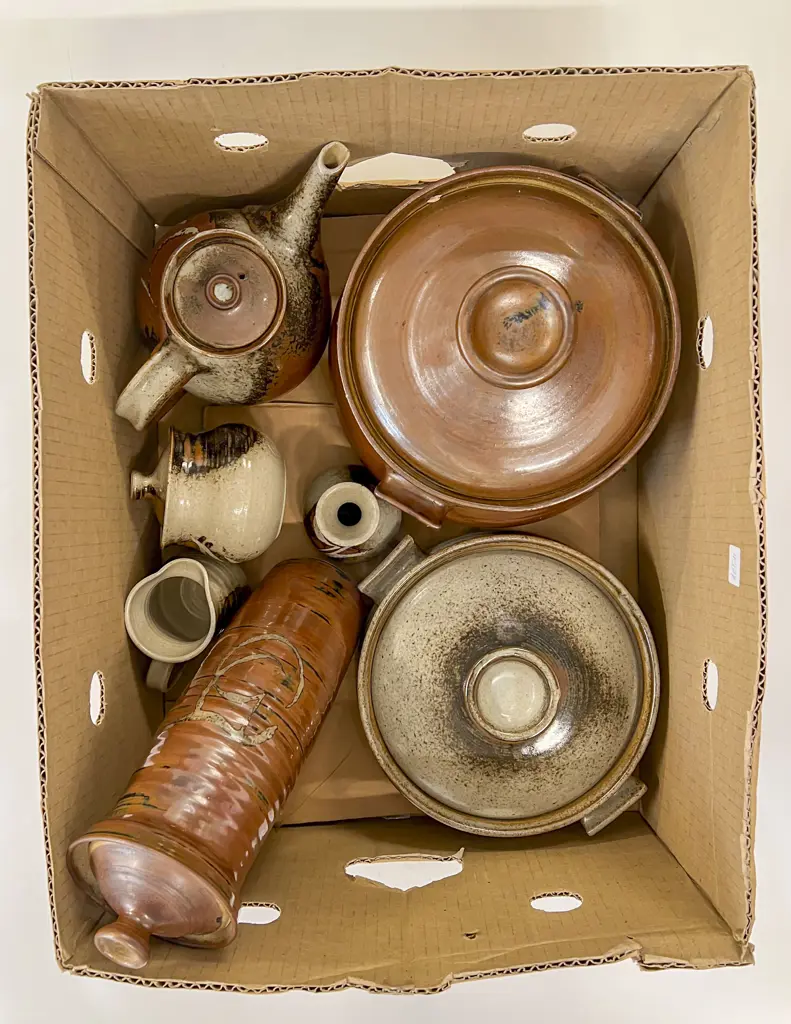 Qty of Assorted Pottery Image 1++