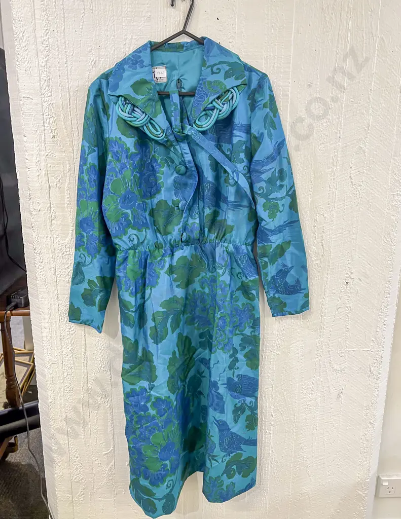 Qty of Assorted Costume Including Vintage Gloves and Scarves Image 1++