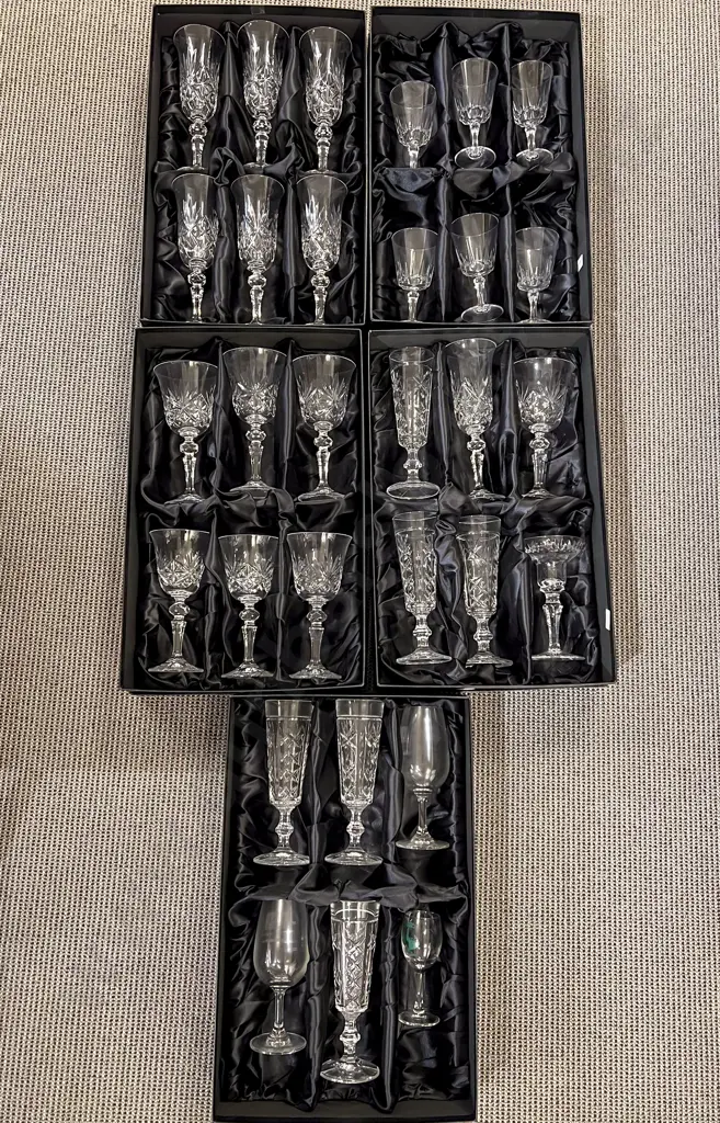 Qty of Assorted Glassware in Five RD Presentation Boxes Image 1++