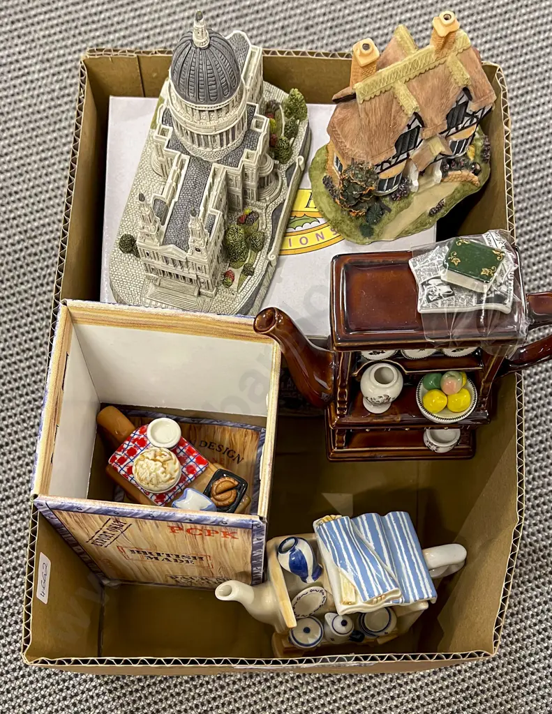 Three Assorted Novelty Tea Pots and Two Architectural Models Image 1++