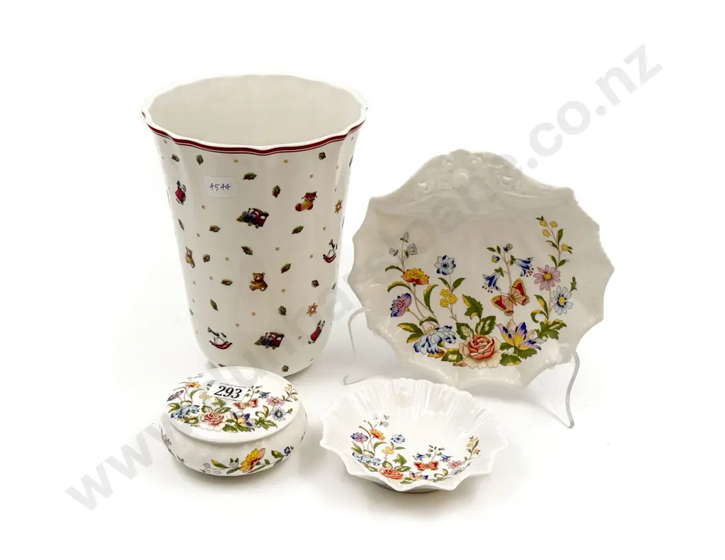 Villeroy & Boch Christmas Vase Together with Assorted Aynsley China Image 1++