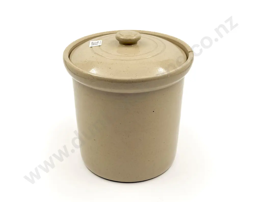 Timaru Pottery Lidded Crock Image 1++