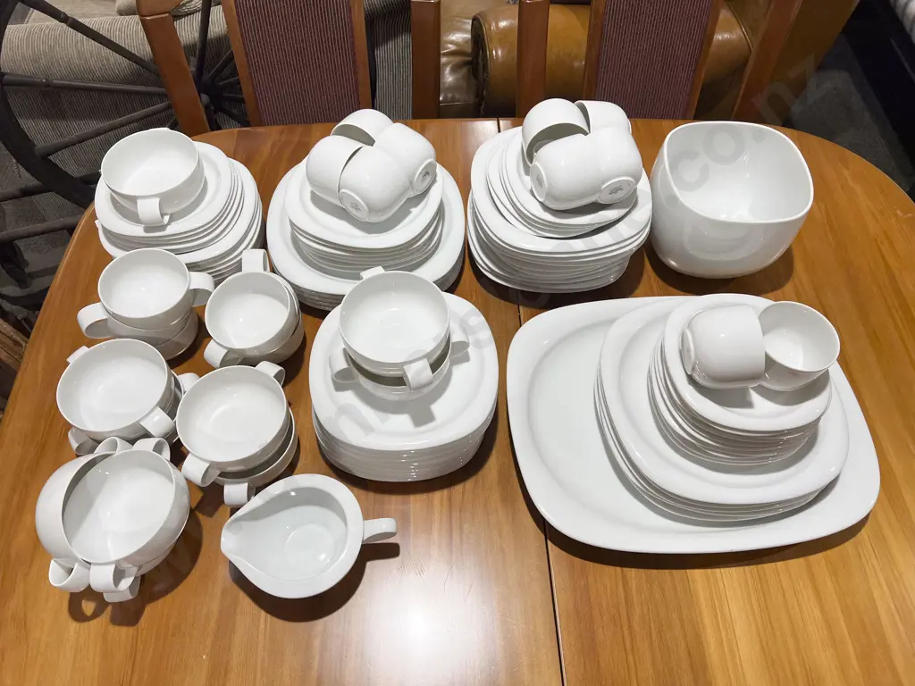 Rosenthal Part Dinner Set Image 1++