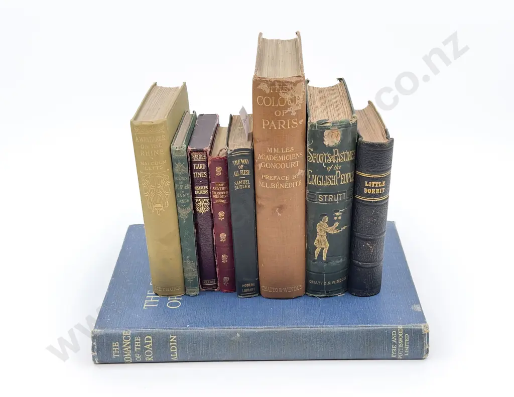 Small Qty of Assorted Vintage Books Image 1++
