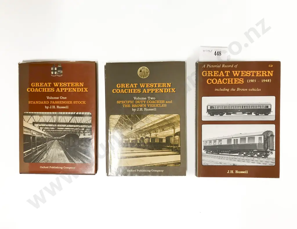 Railway: Three Volumes Great Western Railway Coaches 1903-1948 Image 1++